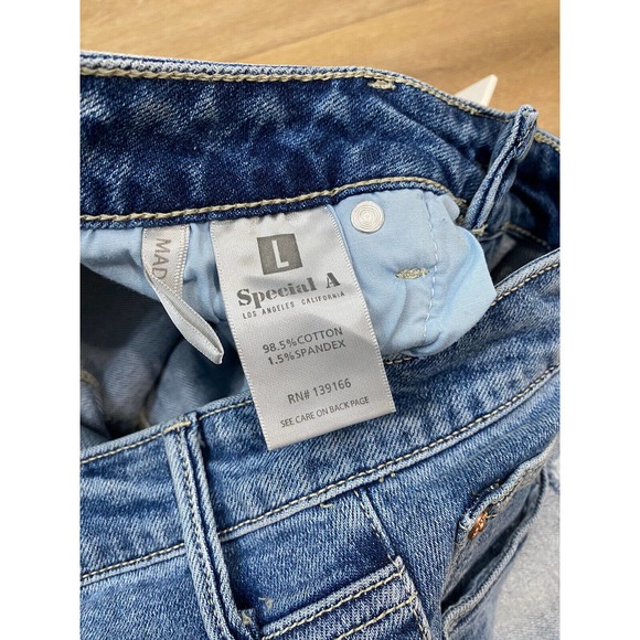 Splendid A L.A. Denim Shorts Size Large Distressed 28x9 - Picture 11 of 11